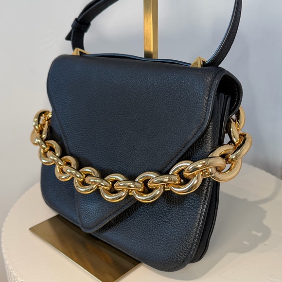 Bottega Veneta Mount Chain Bag Black - Picture 4 of 10
